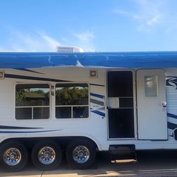 2006 Ragen 30ft Toyhauler, STILL AVAILABLE  