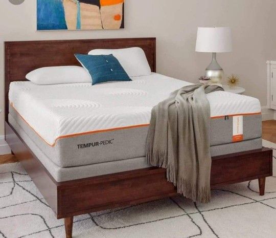 Queen Size Tempurpedic Contour  Supreme Mattress.  Colchòn Tamaño Queen Marca Tempurpedic Contour Supreme  . 