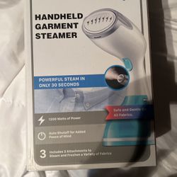 HANDHELD GARMENT STEAM EAModel: 722NA-0001,HJ-3000 • 8.8 FI Oz (260ml) Removable Water Tank • Up to 15 Minutes of Continuous Steam • 30-Second Fast He