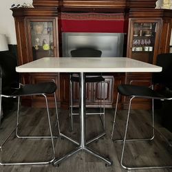 Bar Table With Stool Chairs 
