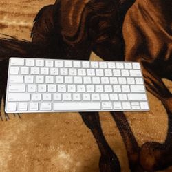 Apple Magic Keyboard 