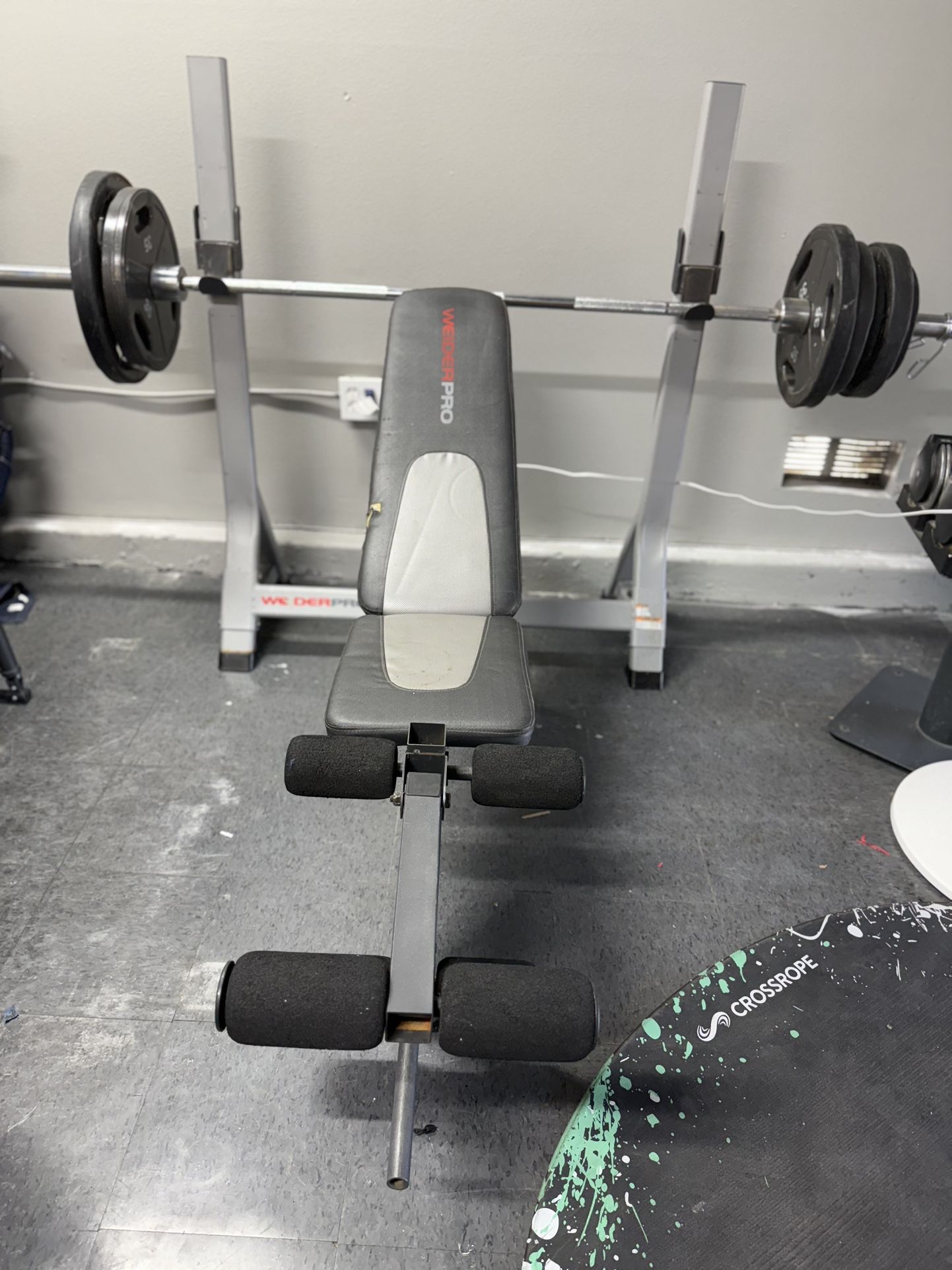 Weight bench