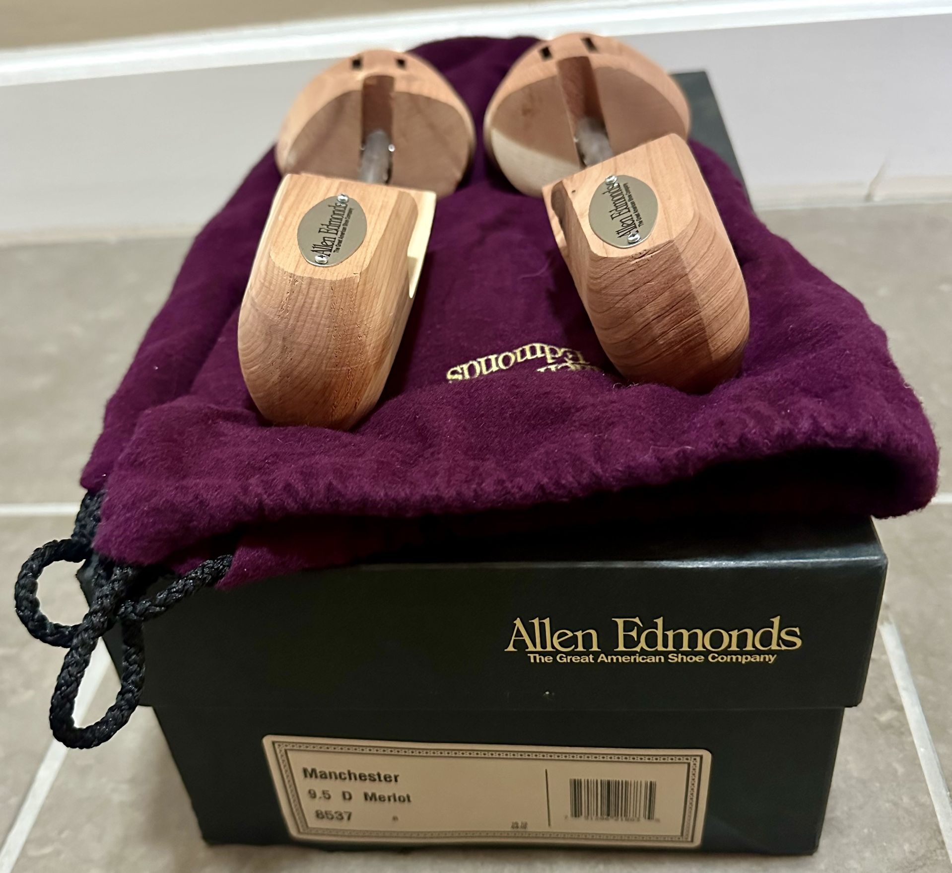 Allen Edmonds Manchester Men Size 10 Merlot Leather Wingtip Tassel Loafer Shoe Allen Edmonds Manchester Wingtip Tassel Loafers 9.5D in Merlot main image 3