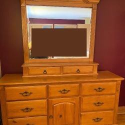 Light Wood 9 Drawer Dresser With Mirror