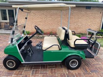 Club Car DS Golf Cart 48 Volts, 4 Passenger, Bi-fold Windshield, Rear View Mirror, Club Holder