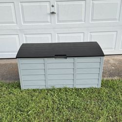 75-gallon heavy duty black plastic patio storage box 