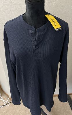 NWT Size M Stanley Henley Shirt