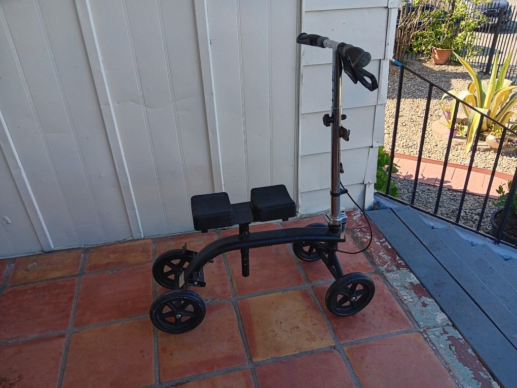 Knee Scooter