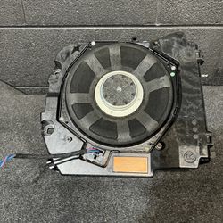 2012-2016 BMW 640i PASSENGER SIDE SUB WOOFER SPEAKER 6(contact info removed)-02 OEM F10 5 series