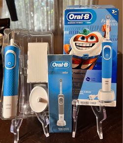 KIDS Oral-B Rechargeable Toothbrush NEW
