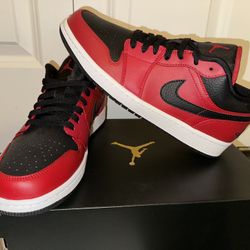 Air Jordan 1 Low Reverse Bred Pebbled Swoosh Size 9 Deadstock 
