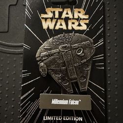 New Disney Star Wars millennium falcon pin