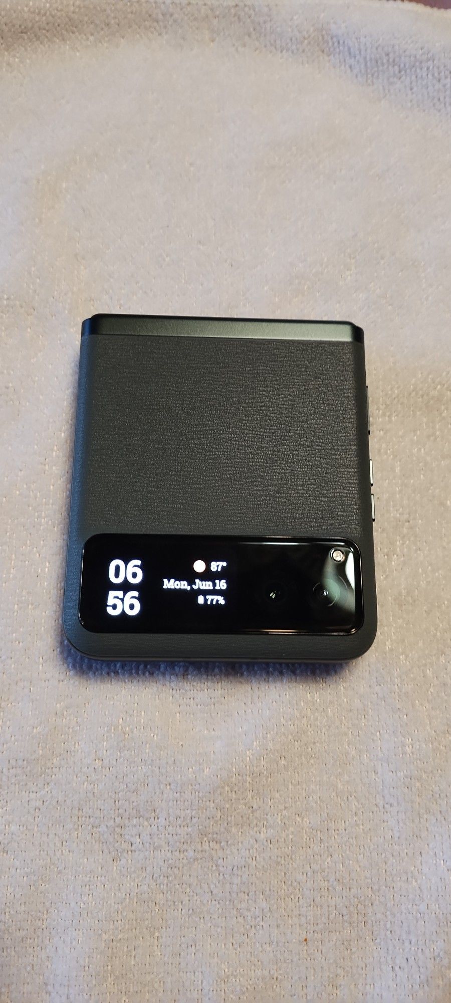 Motorola Razr 2023 Phone (Like New Factory Unlocked)