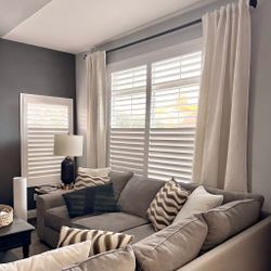 Custom Basswood Plantation Shutters & Expert Installation - Real Wood Interior Window Coverings (Persianas de Madera Para Ventanas)
