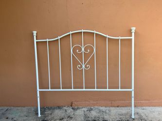 White Metal Bed Headboard with Heart Detail