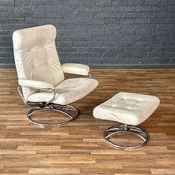 Ekornes Stressless Beige  Leather & Chrome Reclining Swivel Lounge Chair w/ Ottoman, c.1970’s - Delivery Available  
