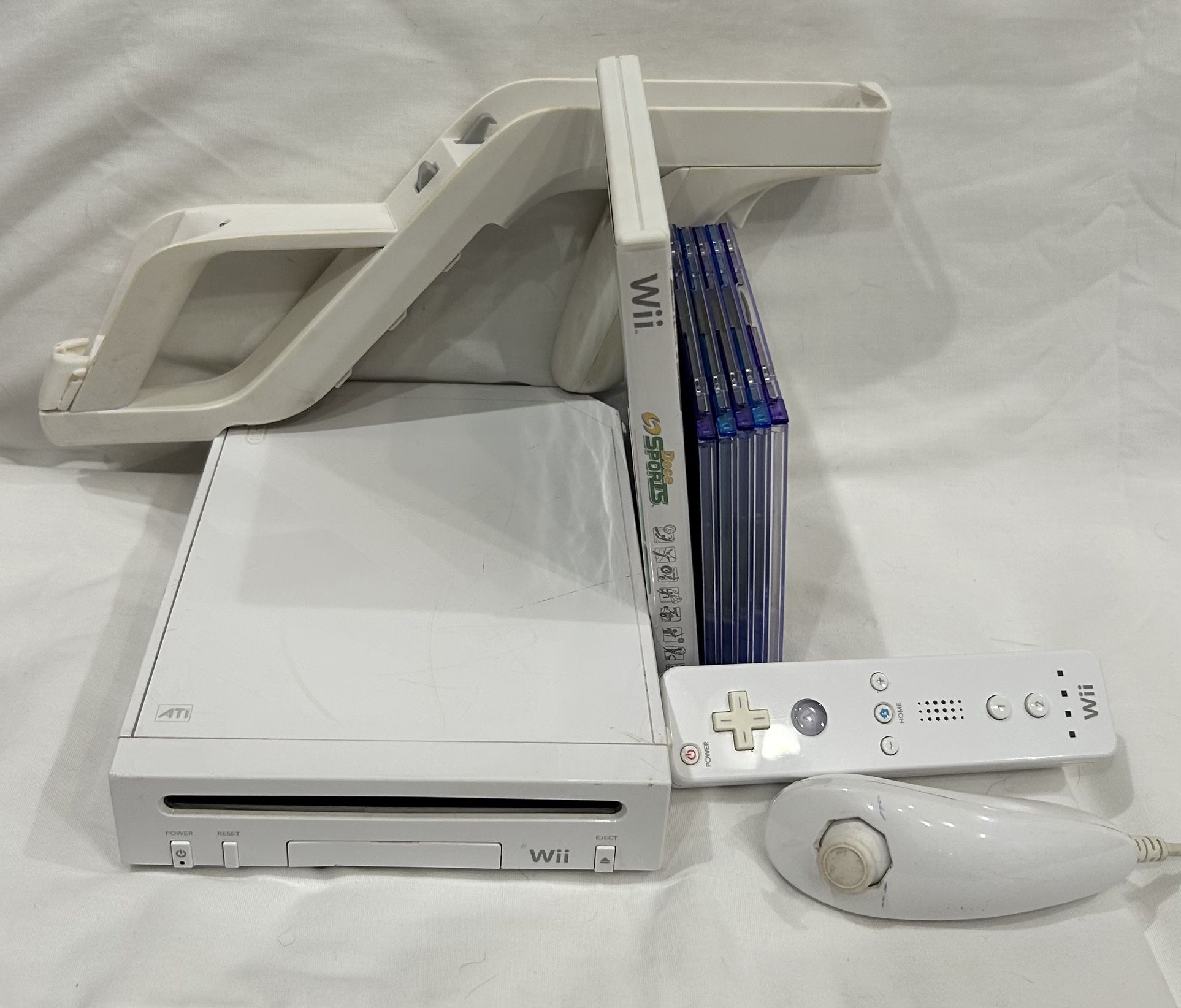 White Nintendo Wii