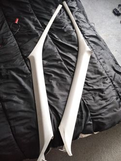 Window pillar strips