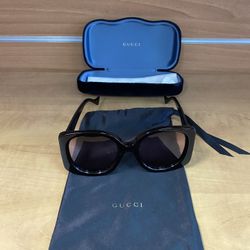 Women’s Gucci Sunglasses 