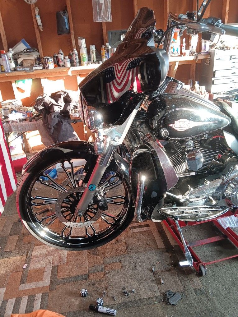26" Harley Davidson Front Wheel ,& Fender