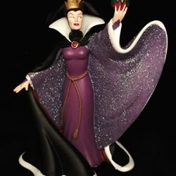 Disney Parks Exclusive Snow White Evil Queen Dress And Poison Apple Ornament