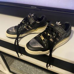 Adidas Black Gold Forum Low Candace Parker Sneakers | Women's Athletic Style size (5)