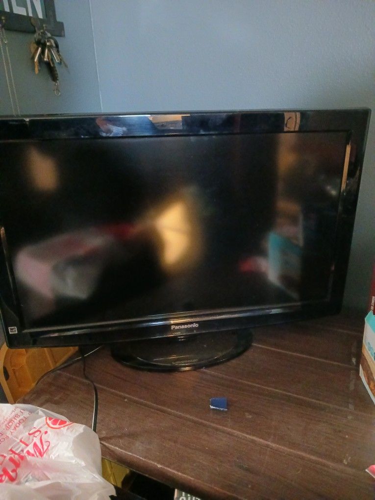 Panasonic 32" Lcd Viera Tv