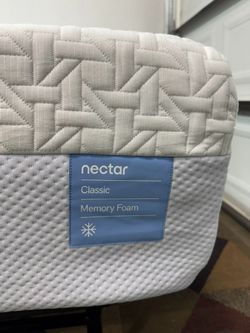 LIKE NEW! Nectar Classic Memory Foam Twin Mattress - Delivery Available 