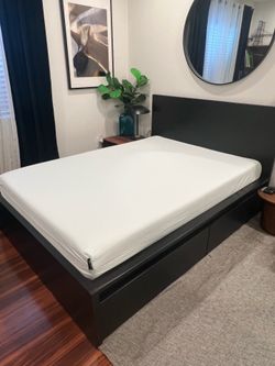 IKEA Malm Bed - Full w/mattress & Linens