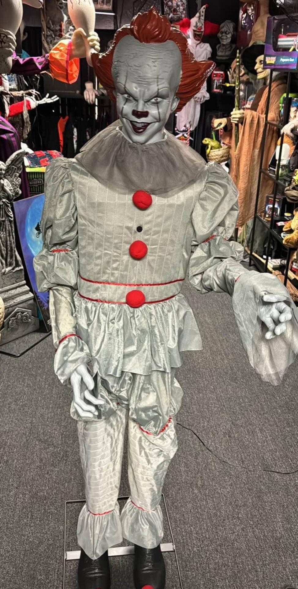 Pennywise Clown animatronic