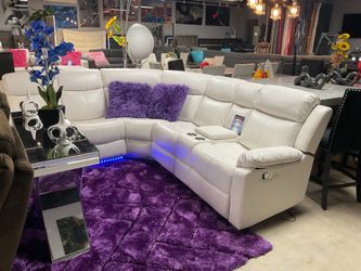 Beautiful Sectional On Sale Only 999