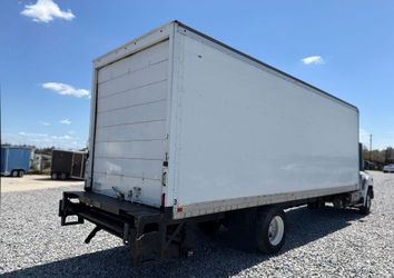 HINO 26ft  Box Truck with Liftgate