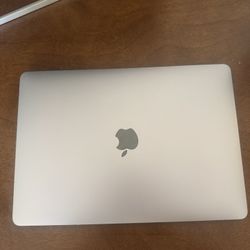 MacBook Air (M1, 2020) 