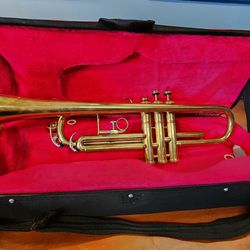 BRASS TRUMPET PREOWNED 