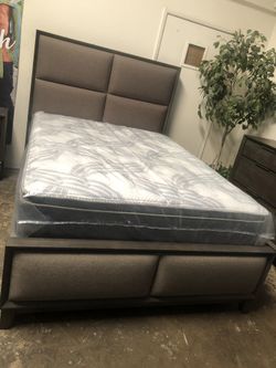 BEDROOM SET