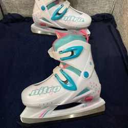 Ice Skates Adjustable Size 1-4, Size 1, 2, 3, 4  NEW