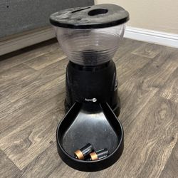 Automatic Pet Feeder 