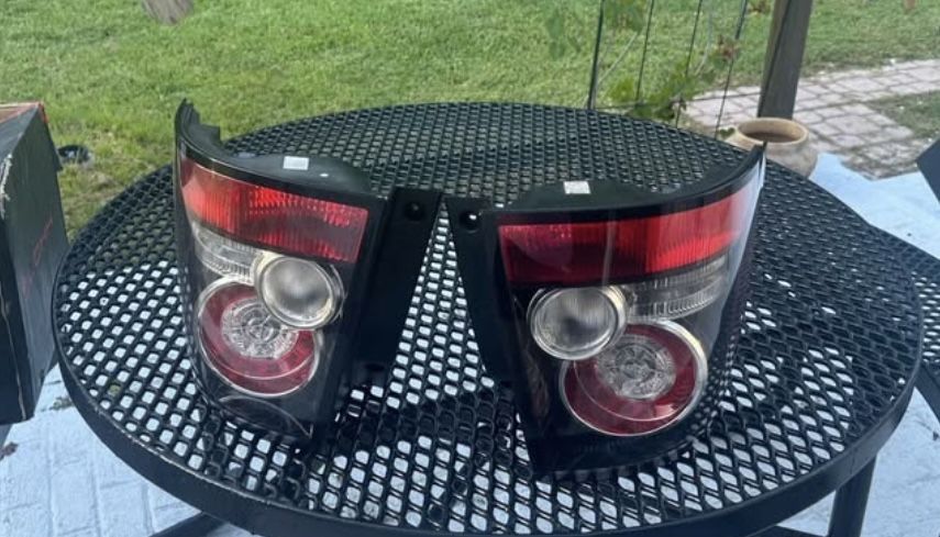 Range Rover 2012 taillights
