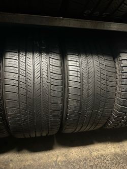 PAIR OF TIRE 285 45 20 MICHELIN 85% LIFE