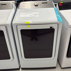 Samsung Front Load Non-Stackable Gas Dryer W/ MultiSteam & Moisture Sensor At $450 Off MSRP!
