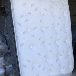 Queens Size Bed Mattress King Koil Intimate Firm Pillow Top Mattress Bed Serta Sealy Stearns Foster Aireloom Kluft Hotel Beautyrest Black Purple Caspe