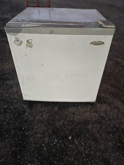 White Compact Mini Fridge