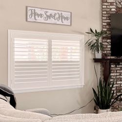 Custom Real Wood Plantation Shutters - Premium Basswood Window Coverings Custom made & Licensed Professional Installation (Persianas de Madera)