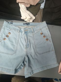 Woman's clothing