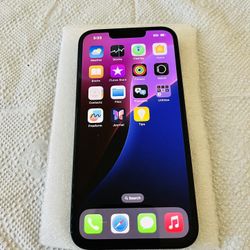 Black iPhone 13 with 128gb unlocked to any carrier or country ,with dual cameras