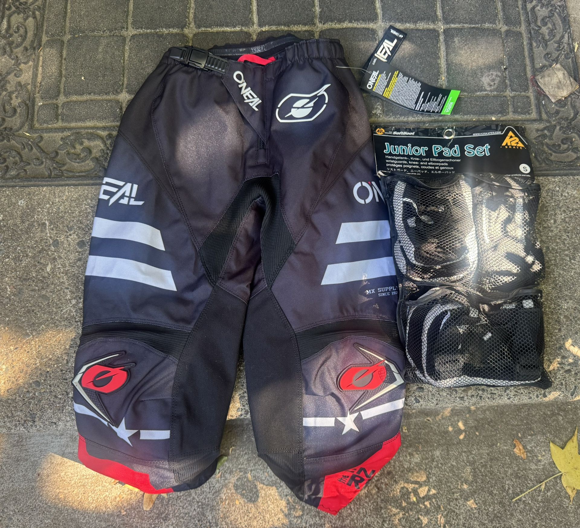 both new Junior Pad Set Small O'neill Youth Mx Pants 10/12 youth