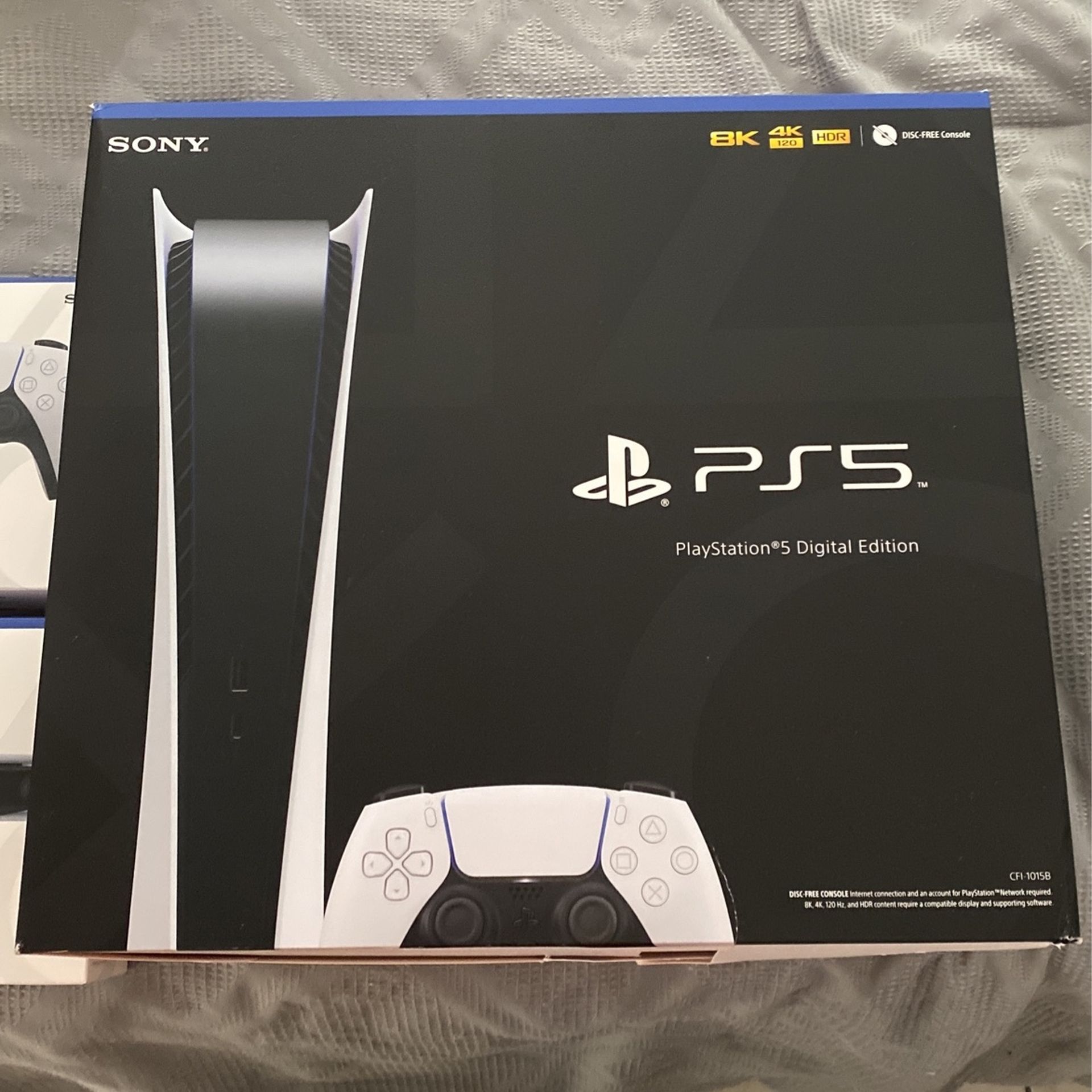 PlayStation 5 With HD Camera / Controller