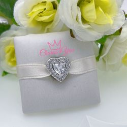 Beautiful 925 charm for Pandora moments bracelet.