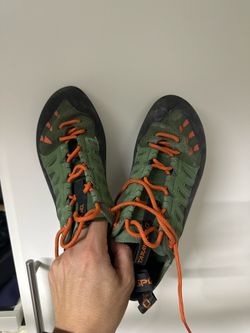 La Sportiva Climbing Shoes - Tarantulace size 9