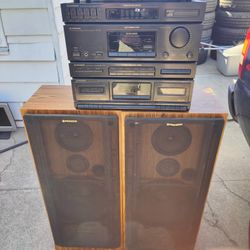 Vintage Pioneer Stereo System w/ CS-M555 Speakers